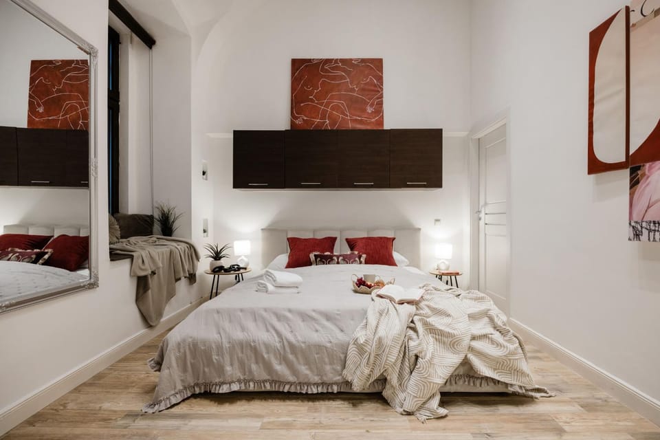 Prestige Danube Suite by Marriott & Fashion Street Apartment in Budapest