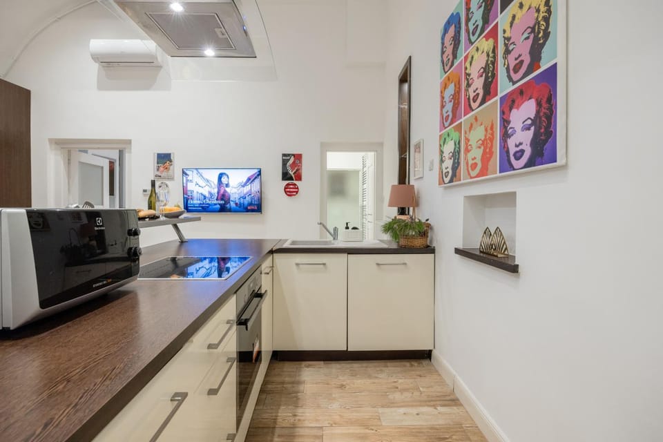 Prestige Danube Suite by Marriott & Fashion Street Apartment in Budapest