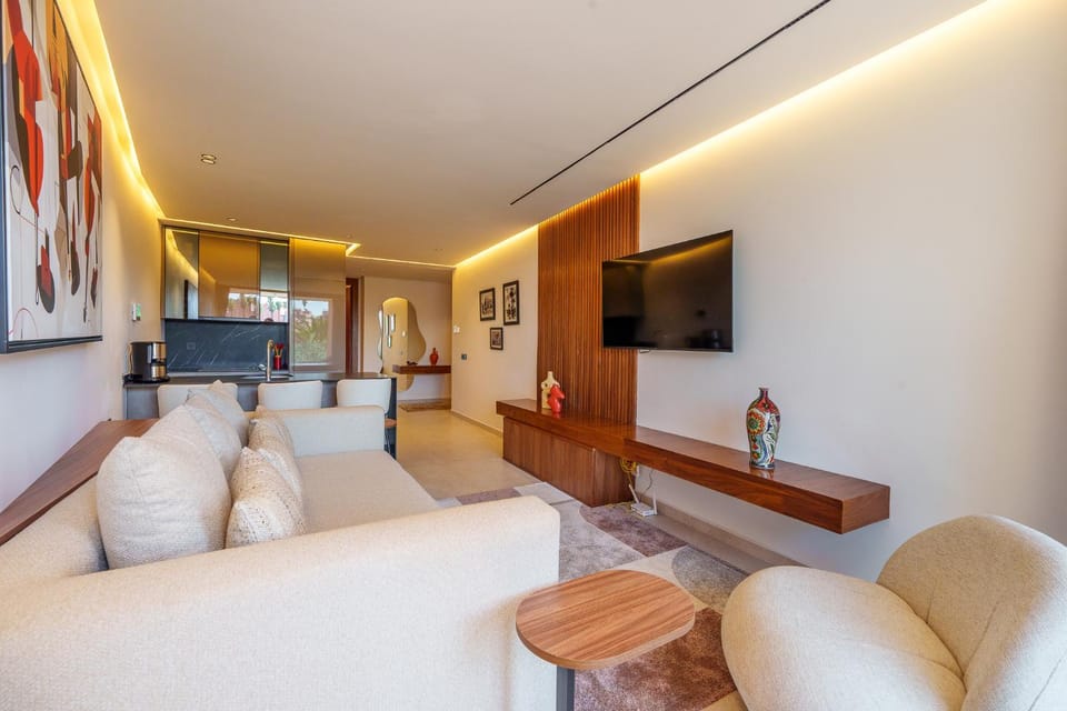 Communal lounge/ TV room, TV and multimedia, Living room, Seating area