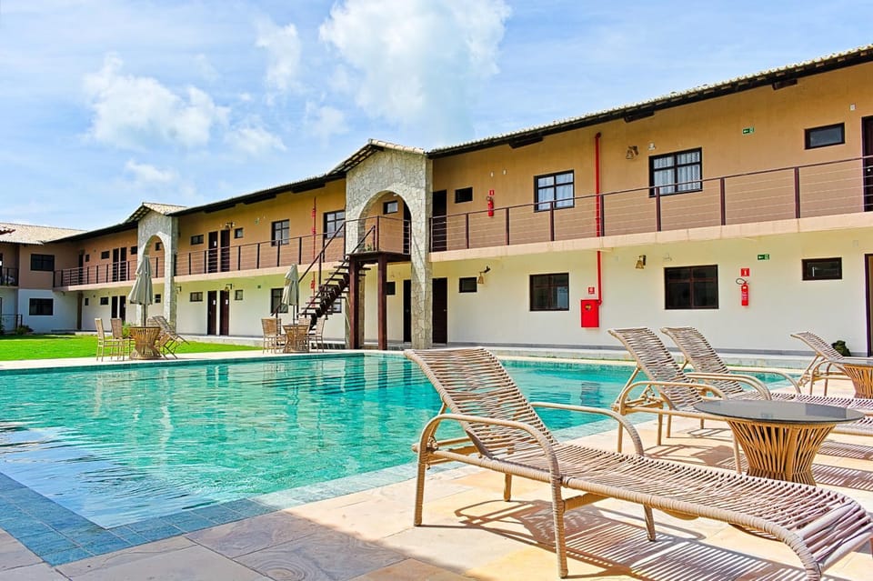 Property building, Swimming pool, sunbed
