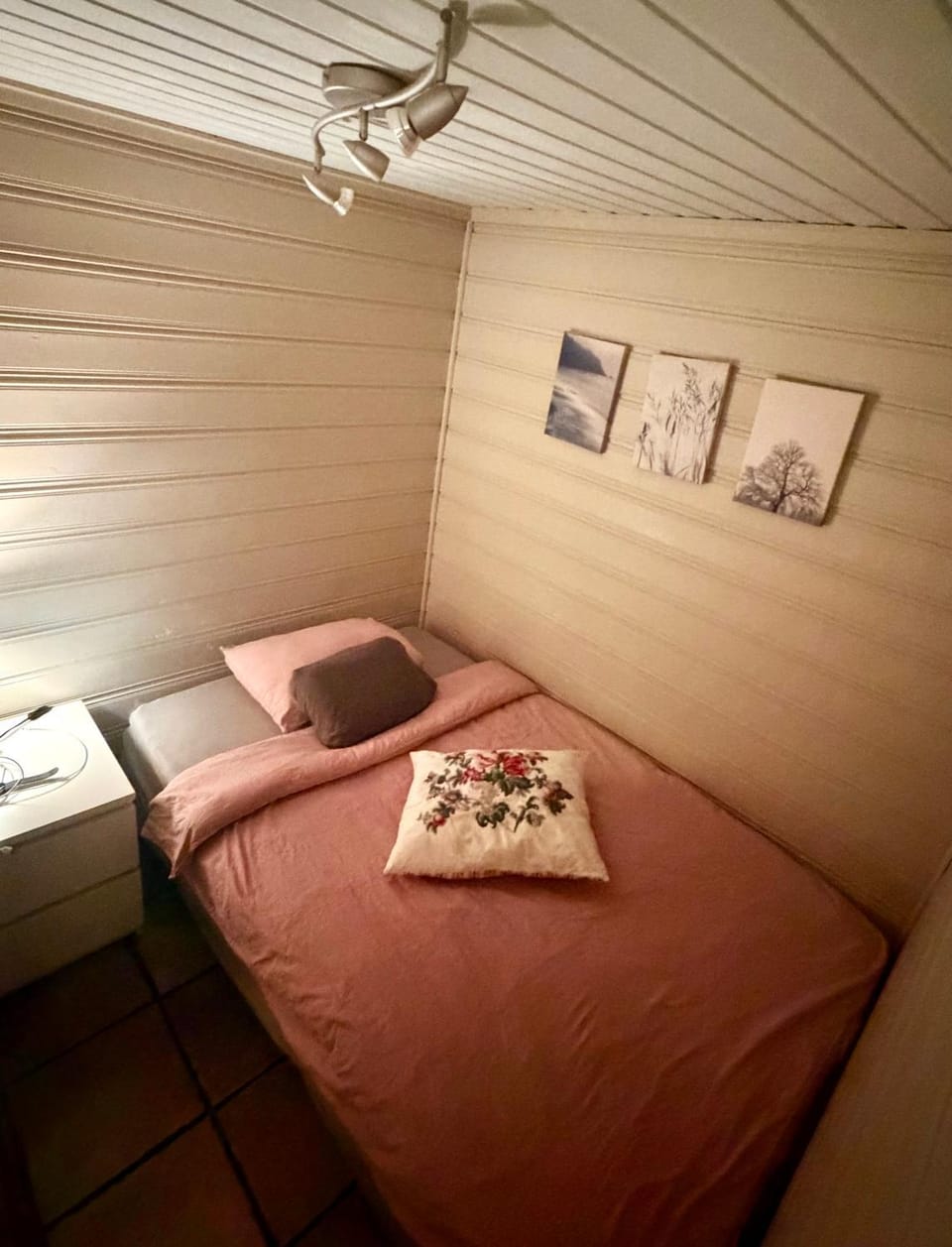 Cozy little apartment at the back of Bryggen Apartment in Bergen
