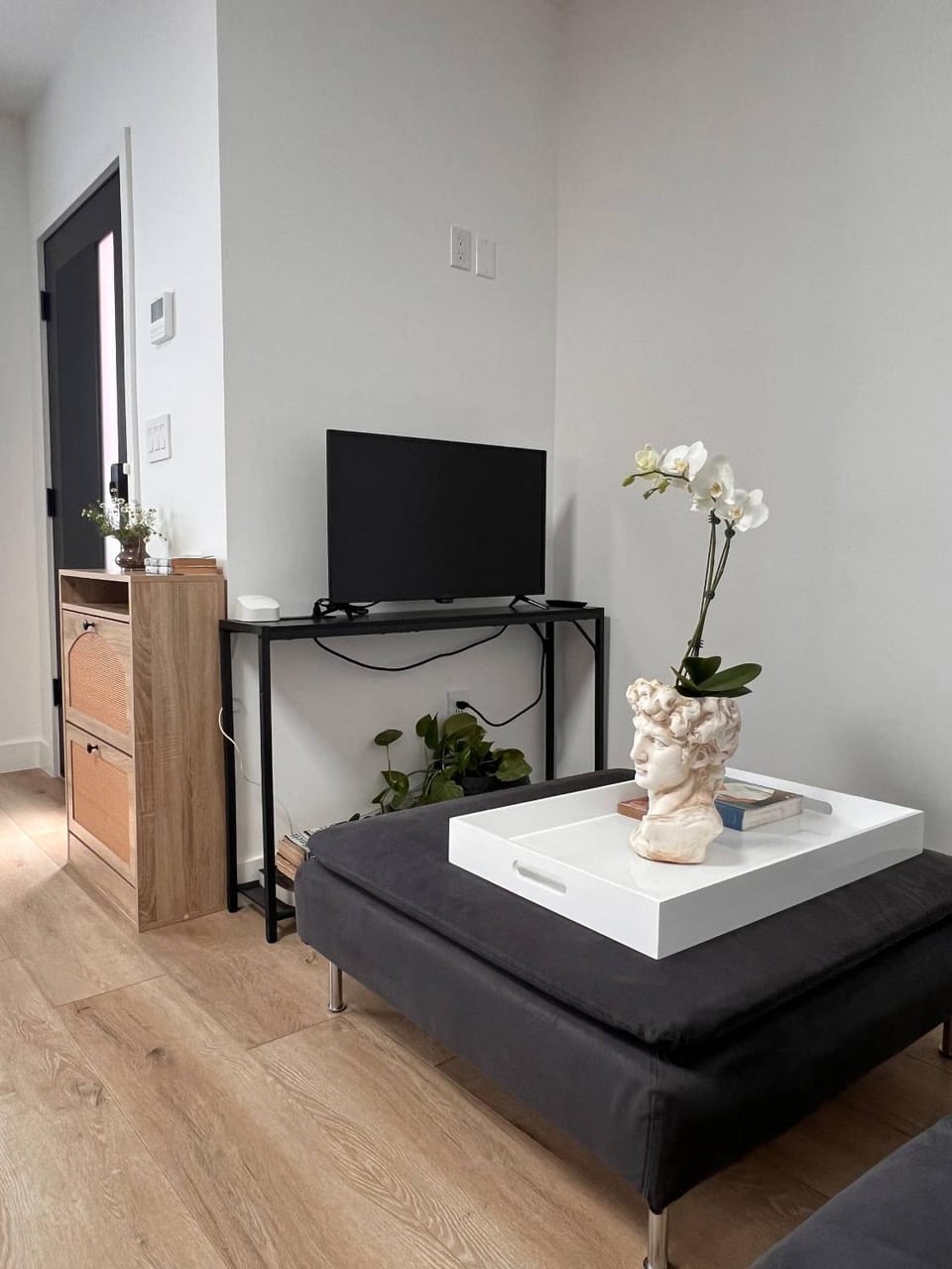 TV and multimedia, Living room, Seating area