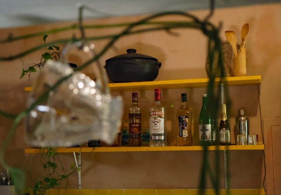 Lounge or bar, Food and drinks, Drinks, kitchen