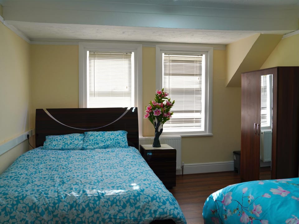 Bedroom, wardrobe