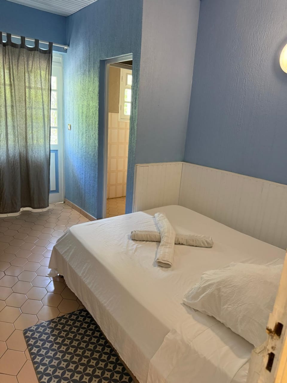 Le Joyeux Hotel in Leeward Islands