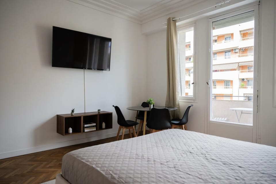 Appartement-Suite neuf - 2 chambres - 1 min mer Apartment in Nice