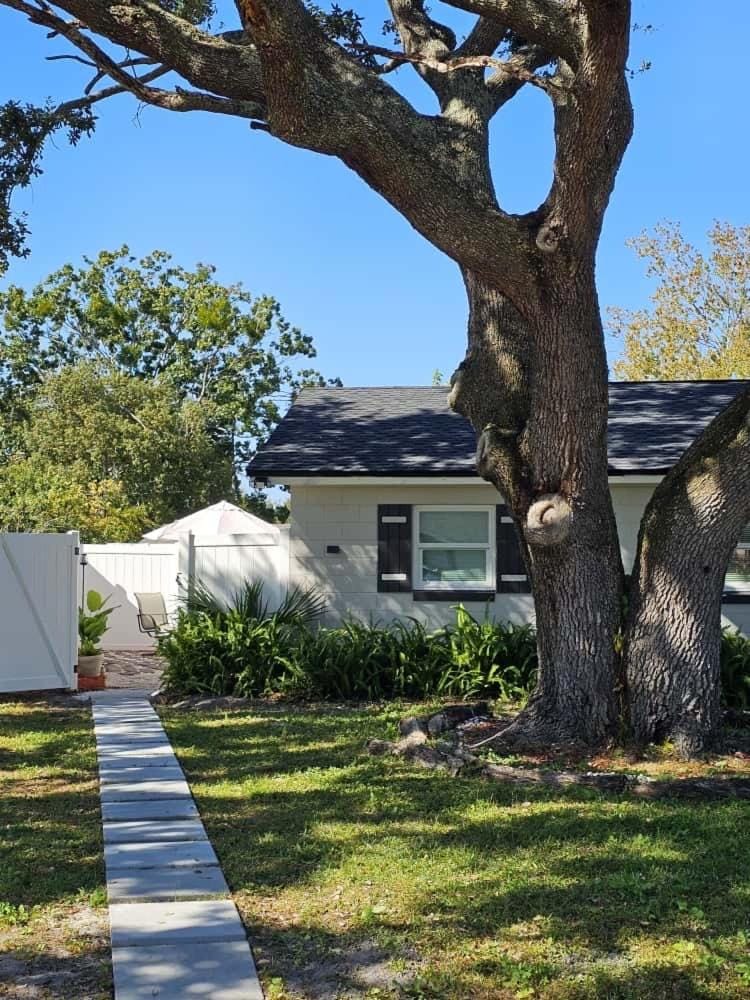 Private 1 Bedroom Suite Near Orlando Attractions Vacation rental in Orlando