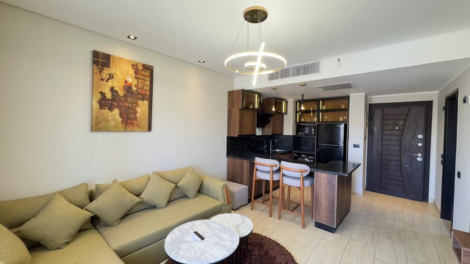 Kitchen or kitchenette, Lounge or bar, Seating area