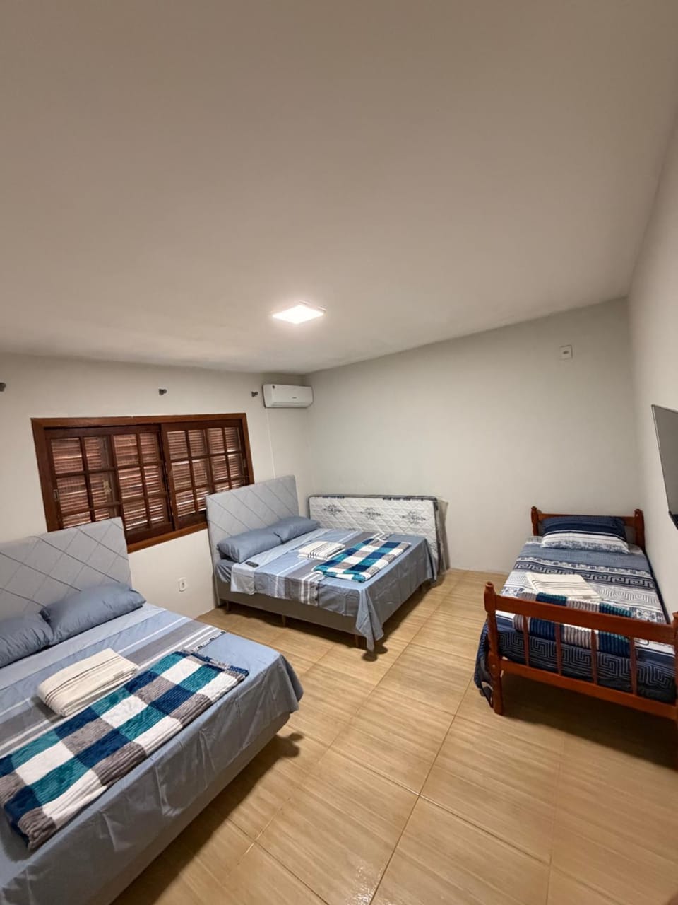 Property building, TV and multimedia, air conditioner
