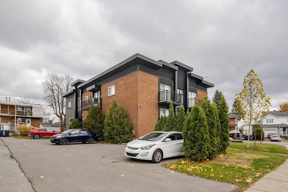 Property building, Parking