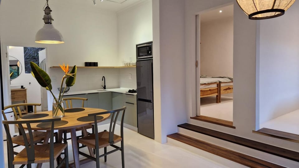Dining area, oven, stove