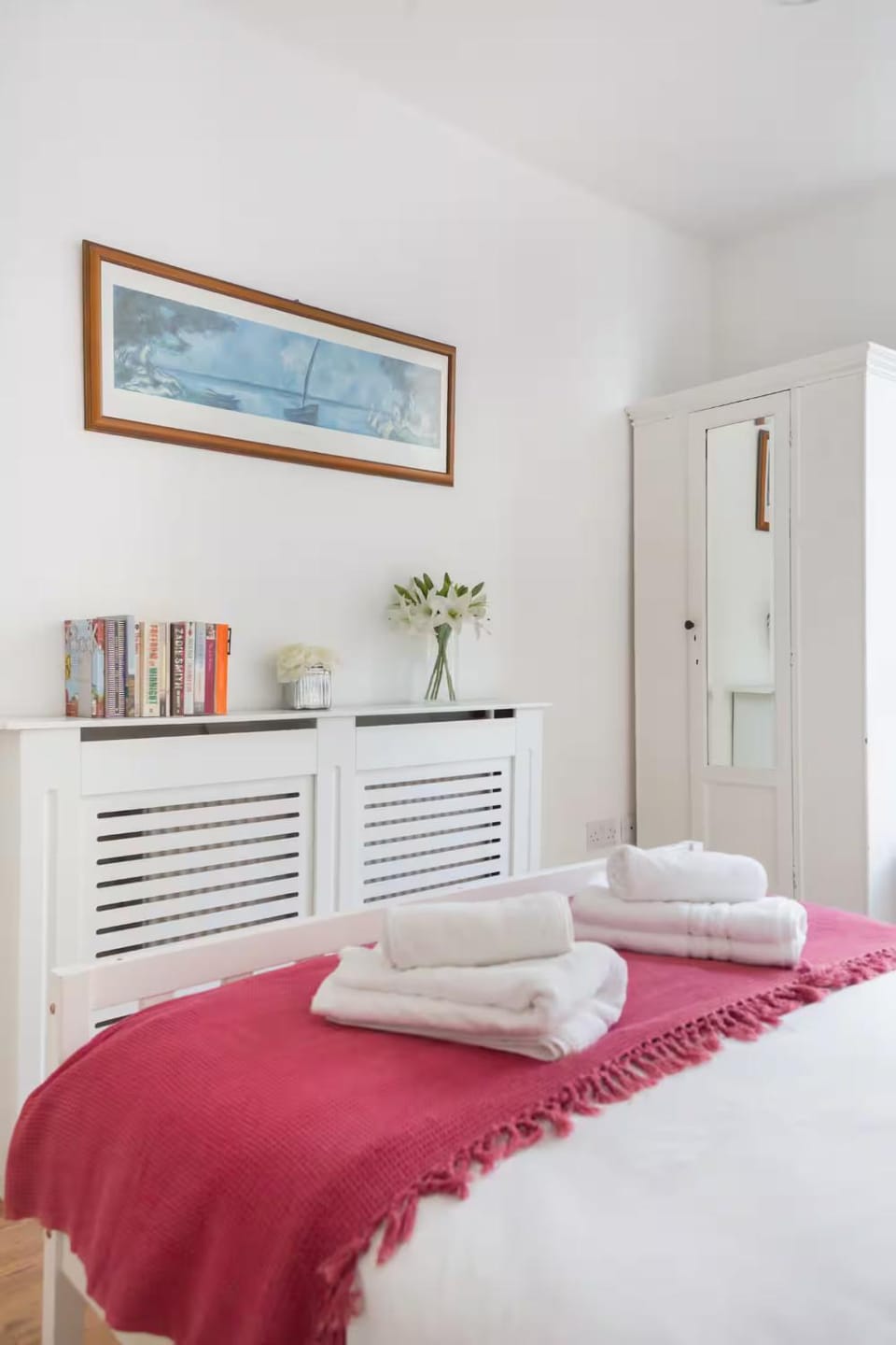 Bedroom, towels