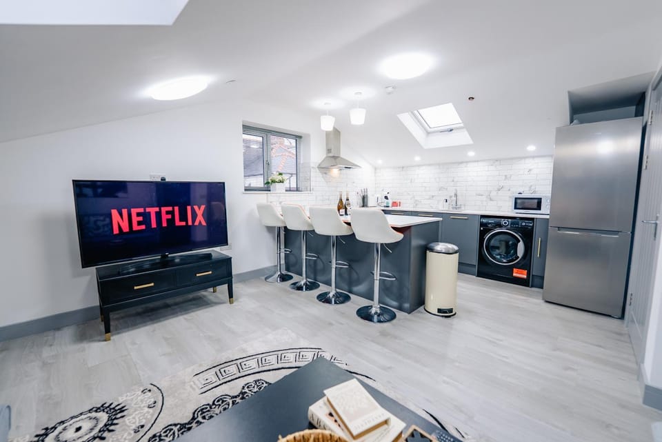 TV and multimedia, Kitchen or kitchenette, Living room, kitchen