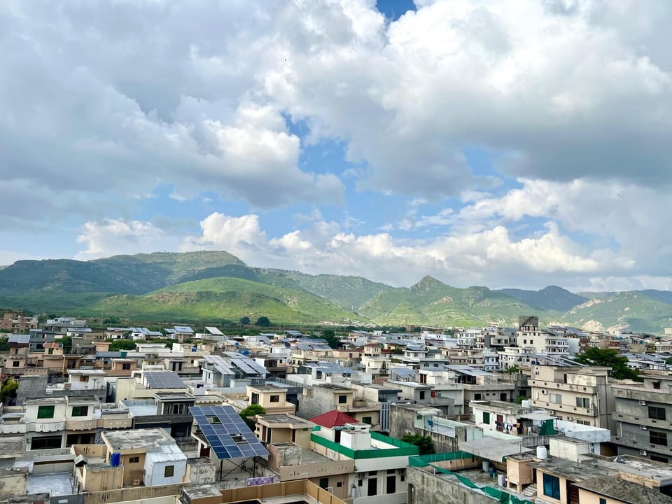 Neighbourhood, Natural landscape, Bird's eye view, Bathroom, City view, Mountain view, Location