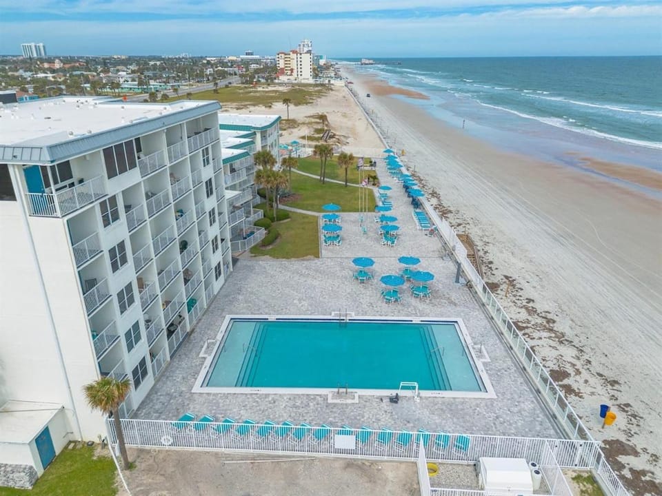 Ocean Jewels Resort Apartment in Florida