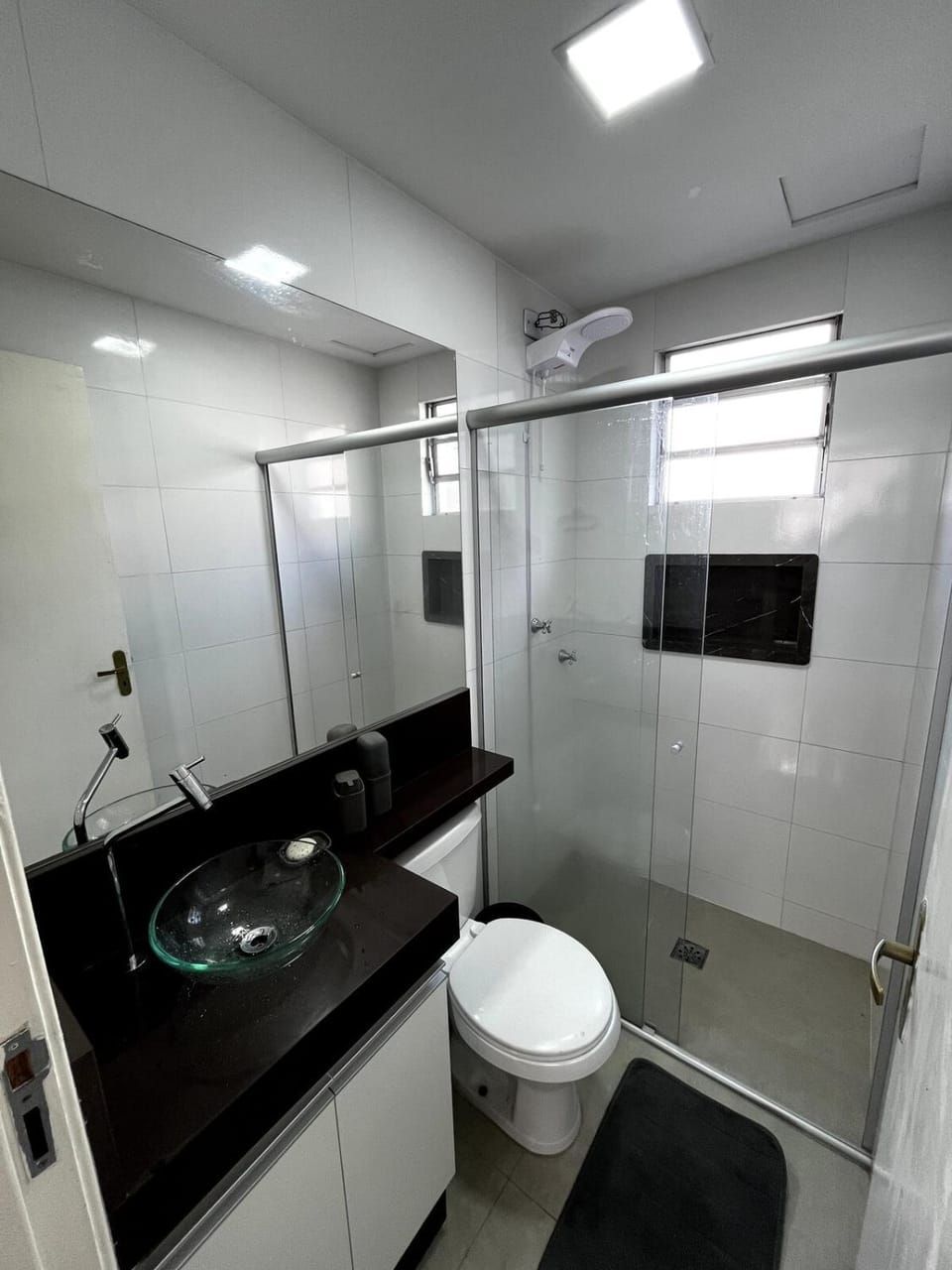 Shower, Bathroom, towels