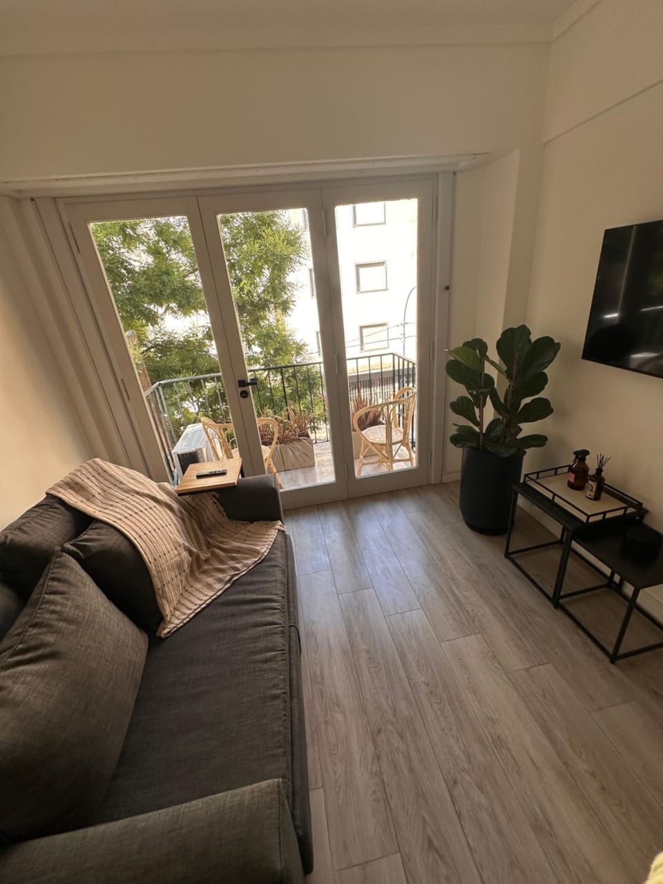 Communal lounge/ TV room, TV and multimedia, View (from property/room), Balcony/Terrace, Living room, Seating area, Evening entertainment