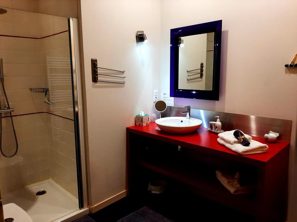 Shower, Bathroom