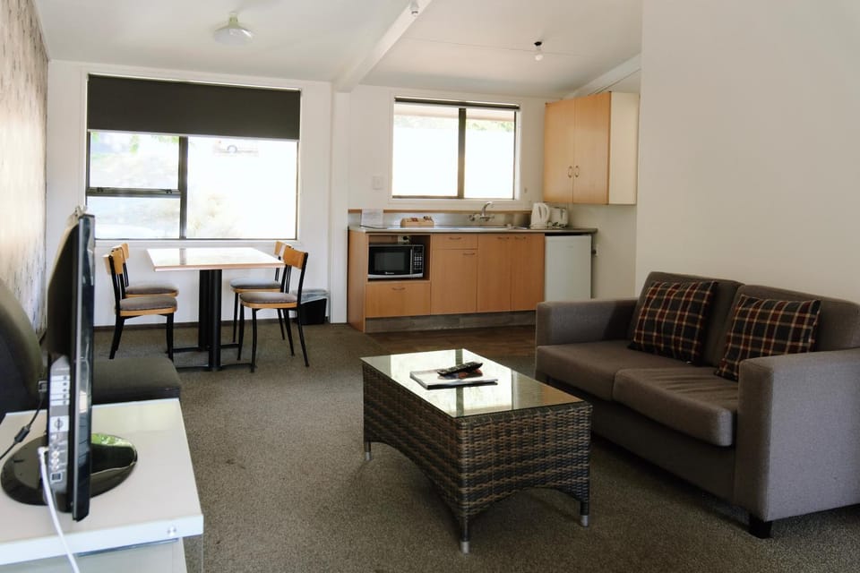 Living room, Photo of the whole room, Dining area, kitchen