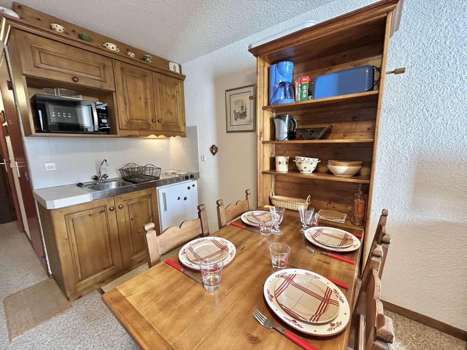 Studio calme avec parking, vue montagnes, Demi-Quartier - FR-1-597-196 Apartment in Combloux