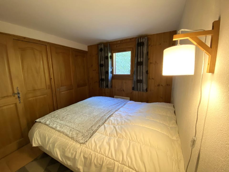 Appartement ski aux pieds, 6 pers, parking couvert - FR-1-411-1009 Apartment in Les Allues