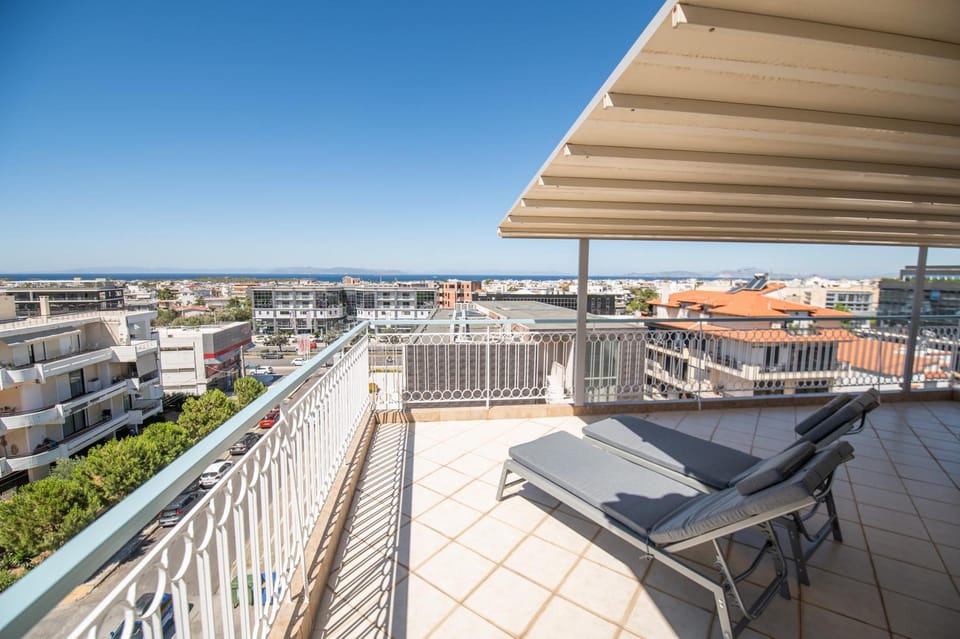 Patio, View (from property/room), Balcony/Terrace, sunbed