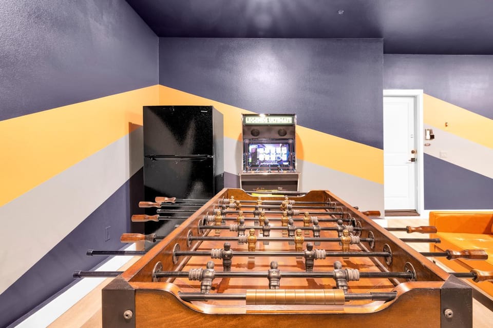 Game Room, Evening entertainment