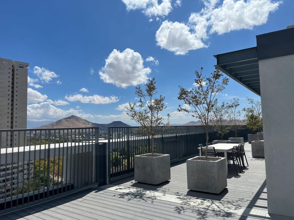 View (from property/room), Balcony/Terrace, Mountain view