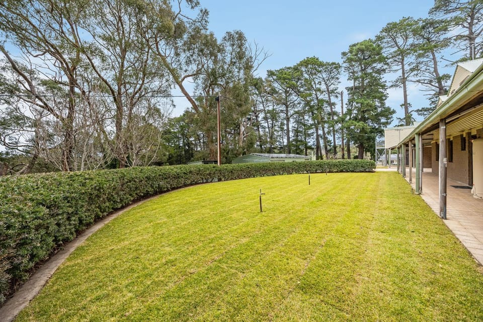 Adelaide Hill Luxury Amenities and Stunning Vistas House in Adelaide