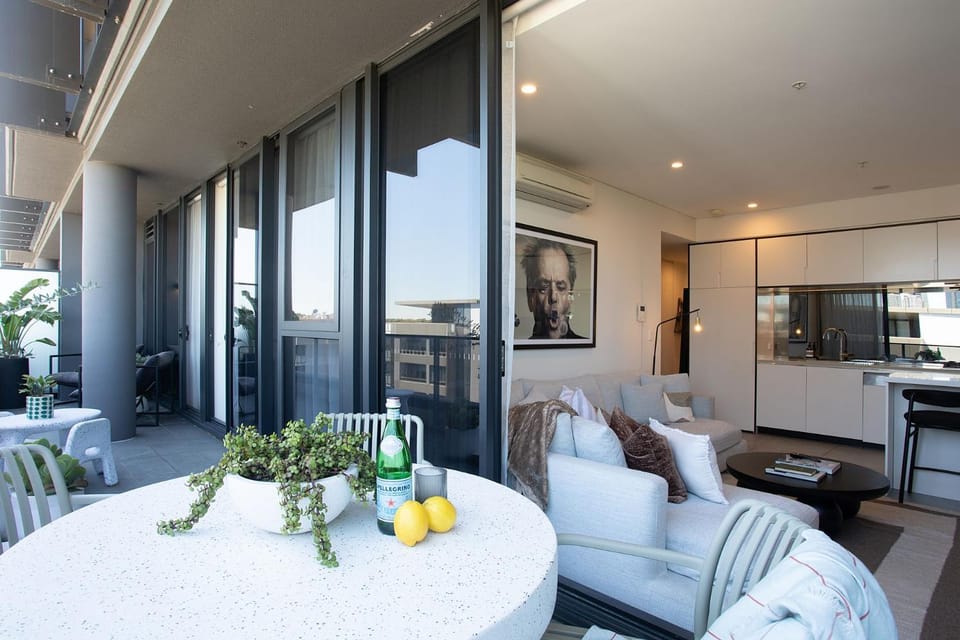 Riverside Parramatta I90 Apartment in Parramatta