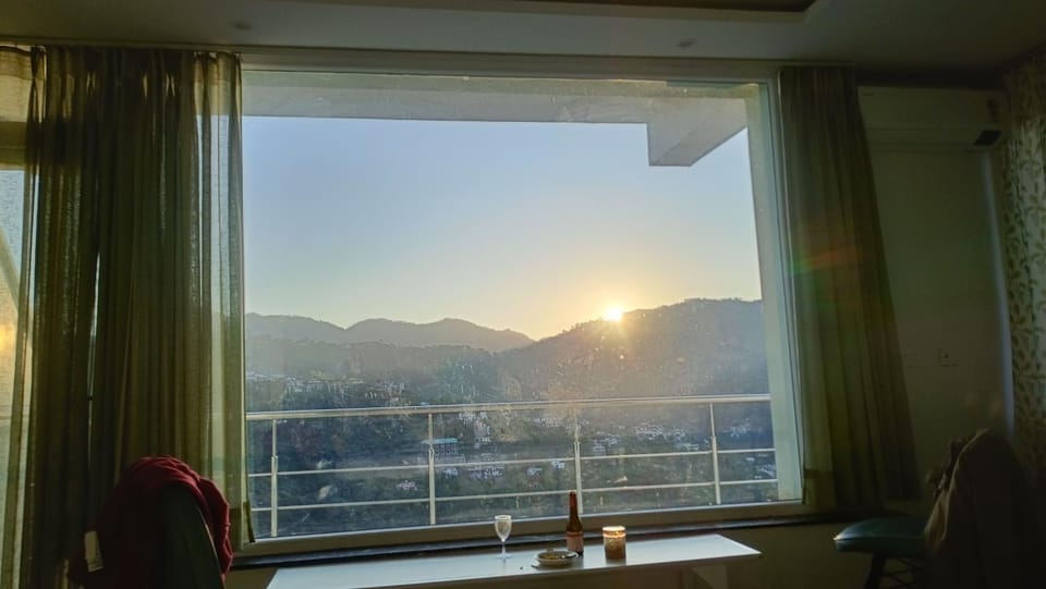 Amazing Valley View Apartment in Himachal Pradesh