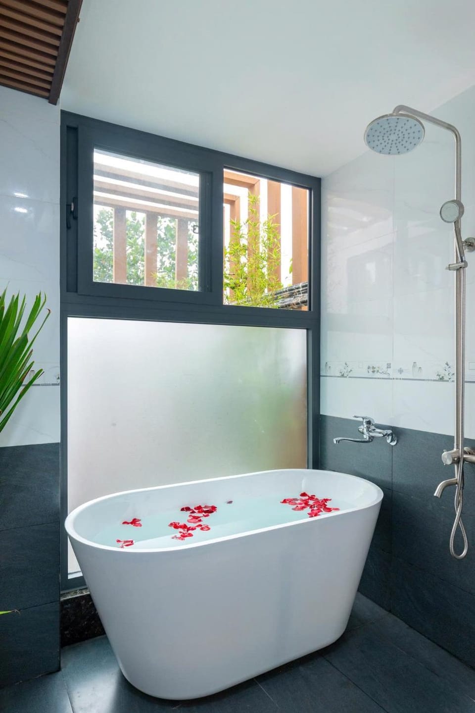 Hoang Long Home House in Vung Tau