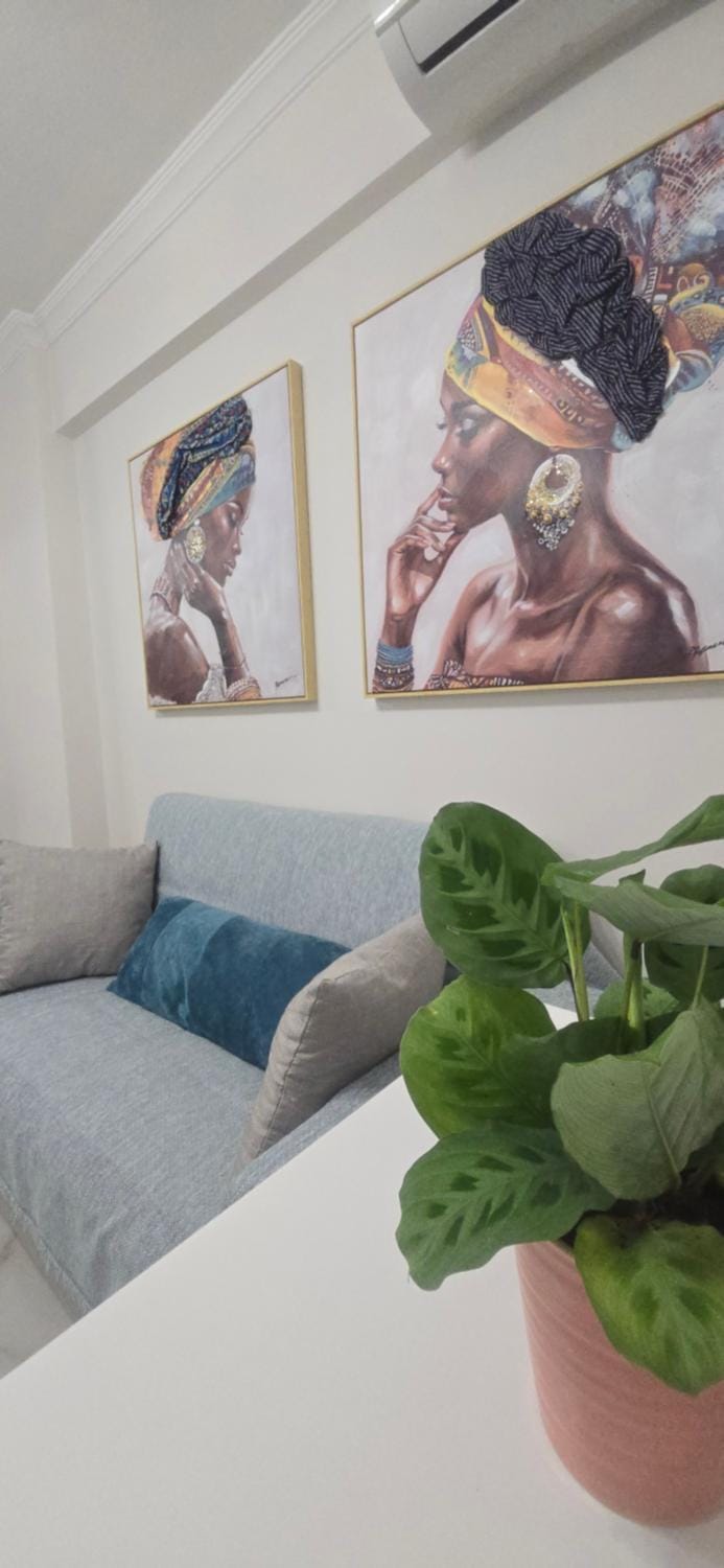 Living room, Photo of the whole room, Decorative detail, Seating area