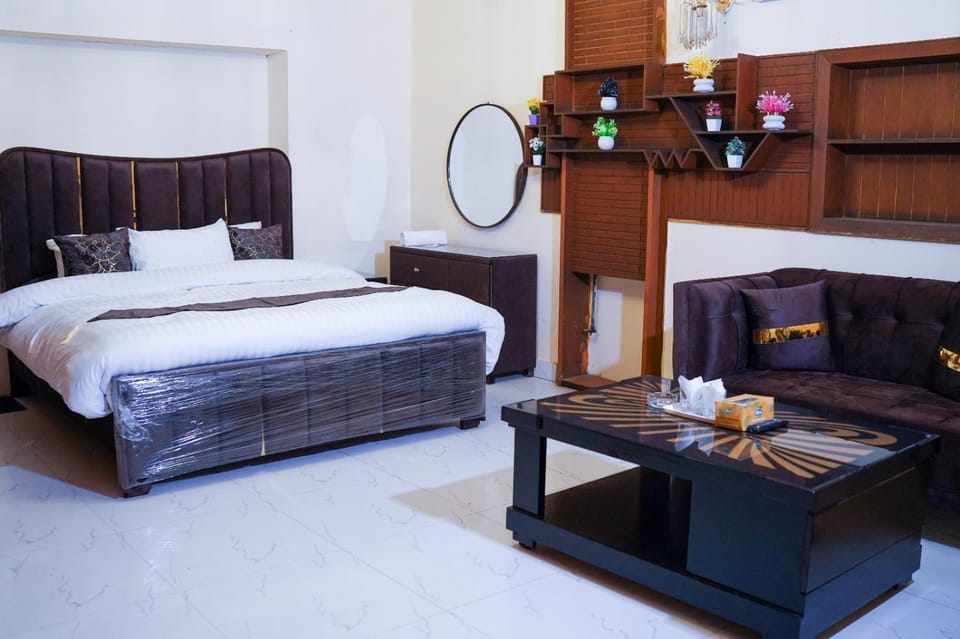 Bed, Seating area, hair dresser