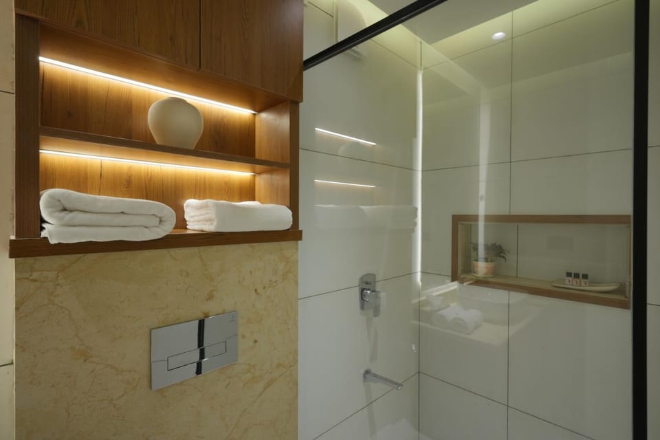 Shower, Bathroom, towels