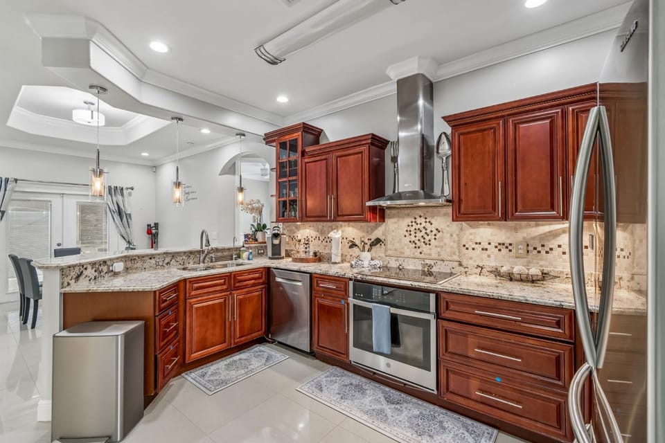Kitchen or kitchenette, kitchen