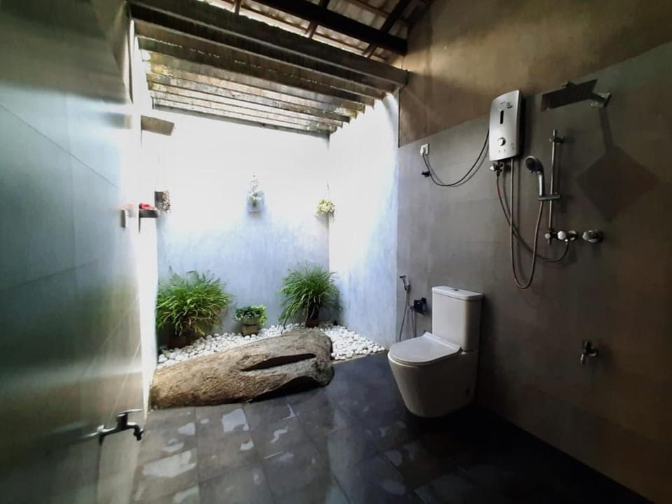 Car Apartment in Hikkaduwa