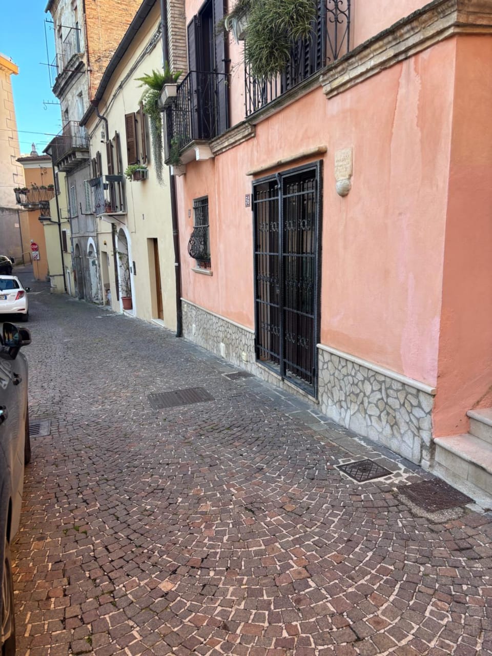 Neighbourhood, Street view
