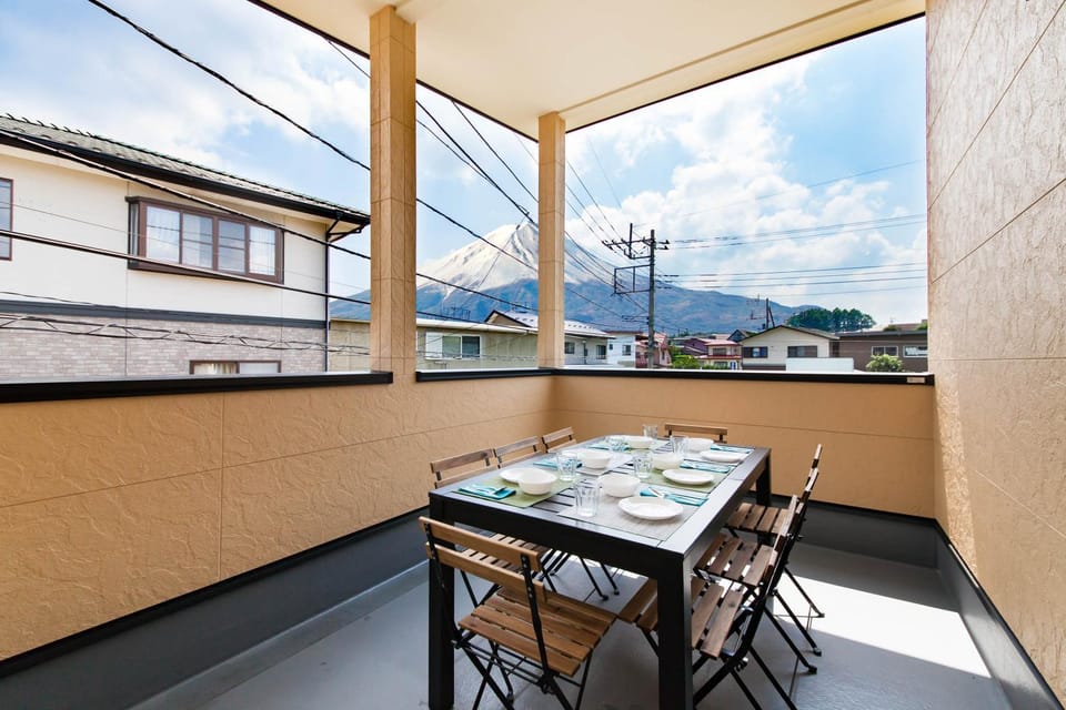 Patio, Day, Natural landscape, View (from property/room), Balcony/Terrace, Mountain view