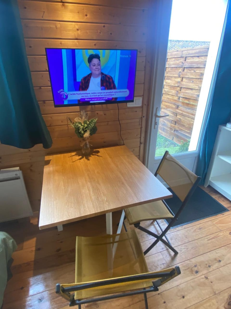 TV and multimedia, Dining area