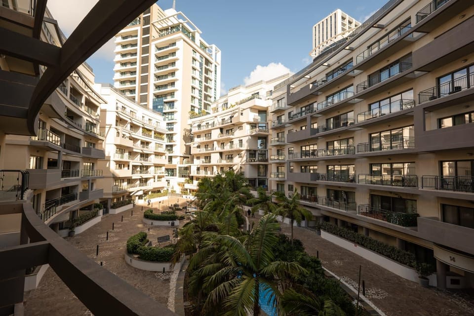 Property building, Day, Garden