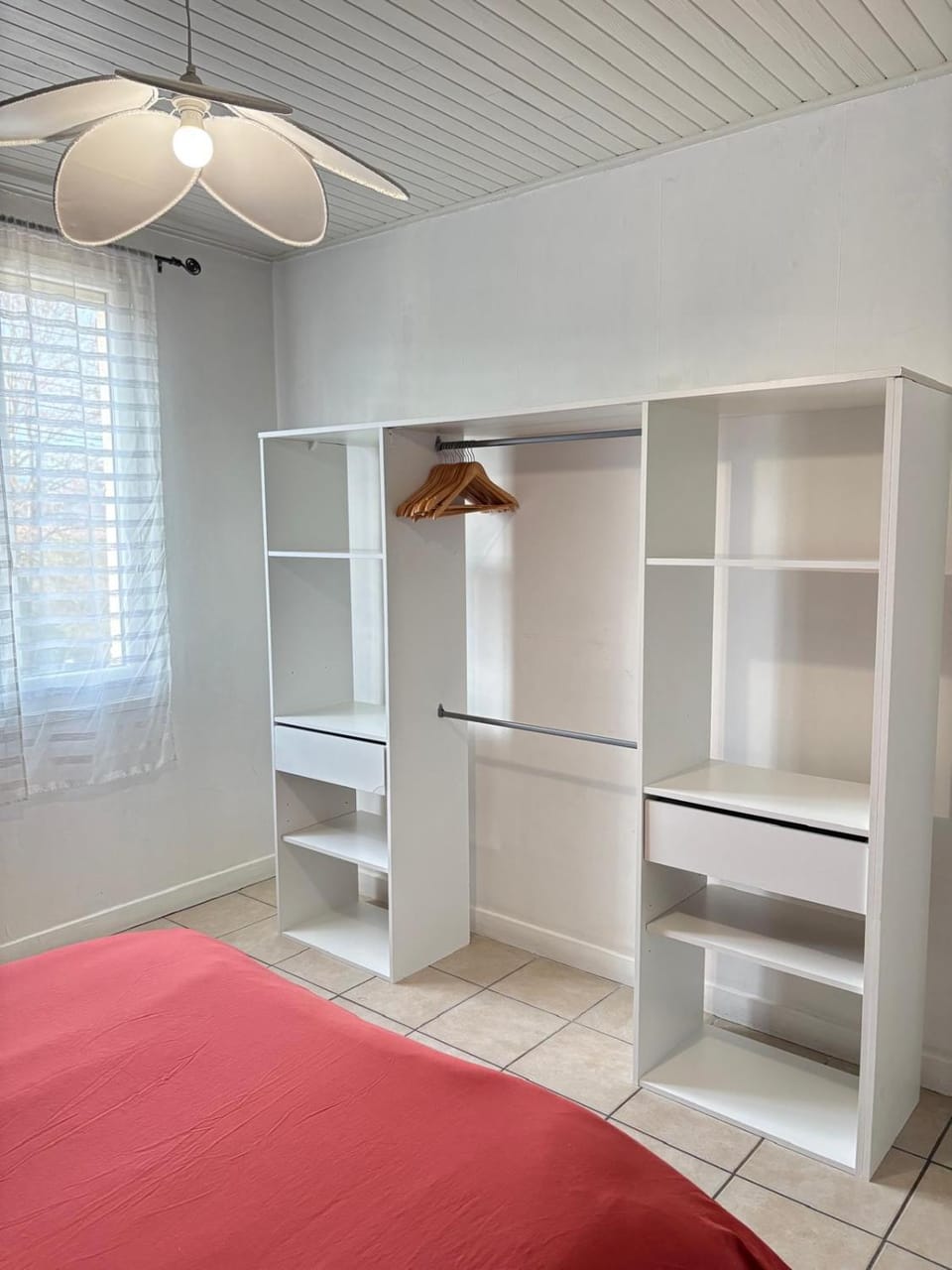 Bed, Photo of the whole room, wardrobe