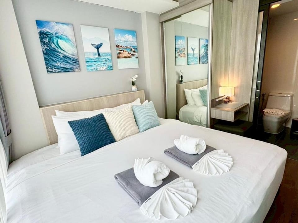 Stylish 1BR Surin Beach Kitchen & Rooftop Pool by Renttini Apartment in Choeng Thale