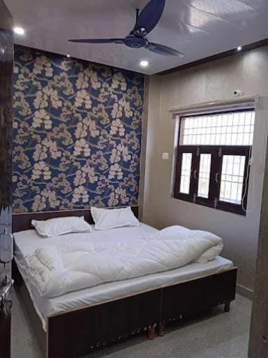 PLAY A K A Residency couple friendly Hotel in Haryana