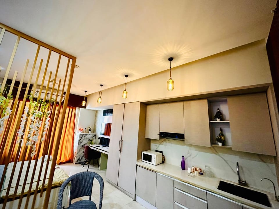 Nabhay Hotels and Resorts Apartment in Noida