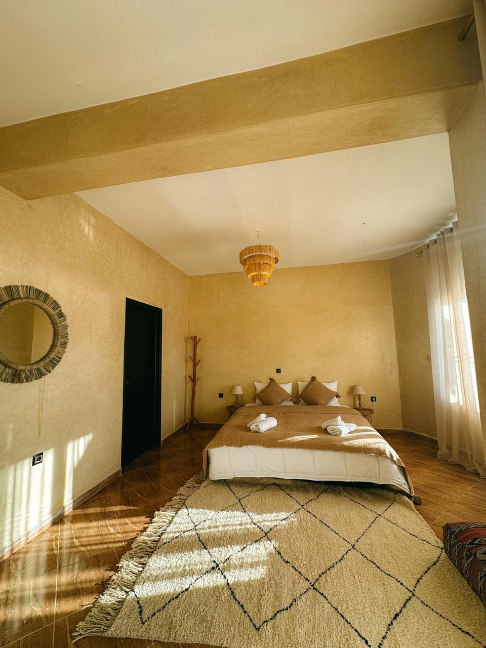 Bed, Balcony/Terrace, Photo of the whole room, Bedroom