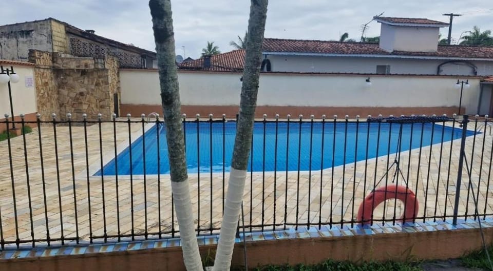 Apartamento aconchegante a 100mt da praia Apartment in Caraguatatuba