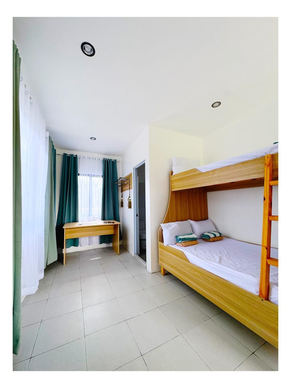Alona Breeze Inn - Panglao Bohol Inn in Panglao