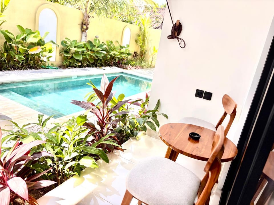 Balcony/Terrace, Swimming pool