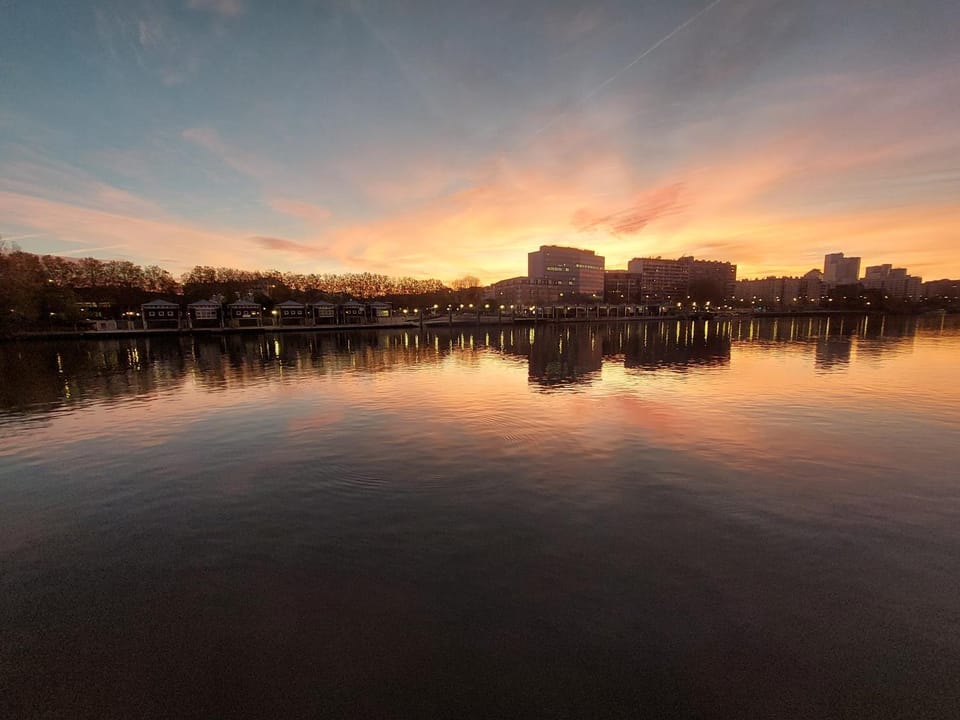 Bed and breakfast Megalight2 Docked boat in Saint-Cloud